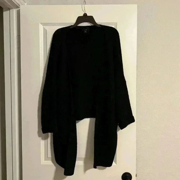 Sweaters - BLACK CARDIGAN SIZE MEDIUM